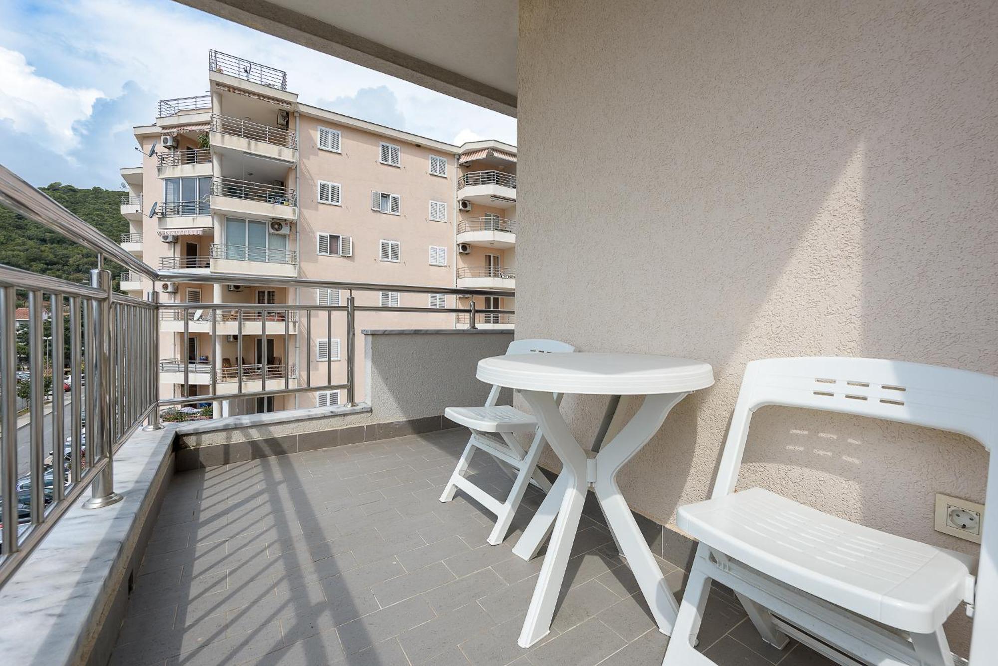 Apartments Montreal Будва Экстерьер фото