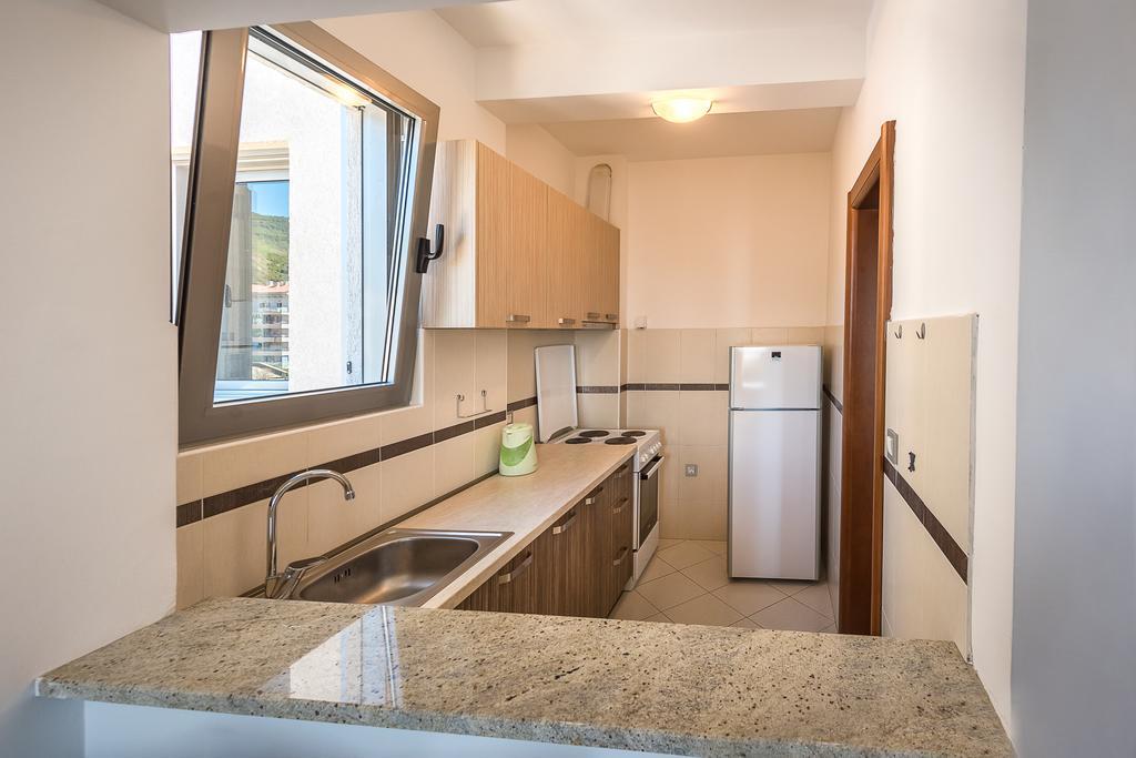 Apartments Montreal Будва Экстерьер фото